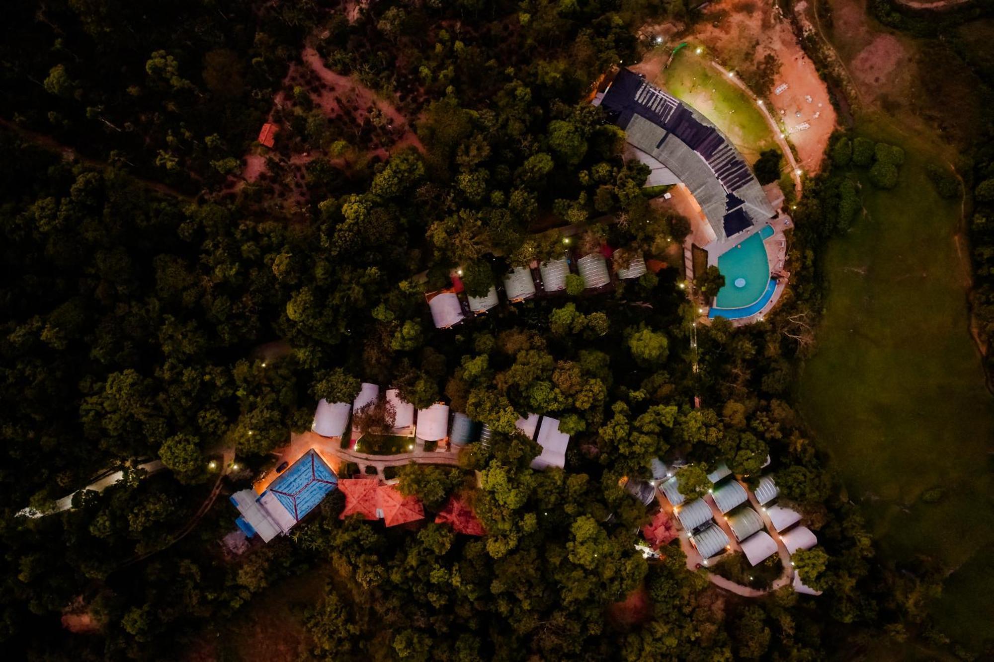 Mookanana Jungle Resort And Spa Хассан Экстерьер фото