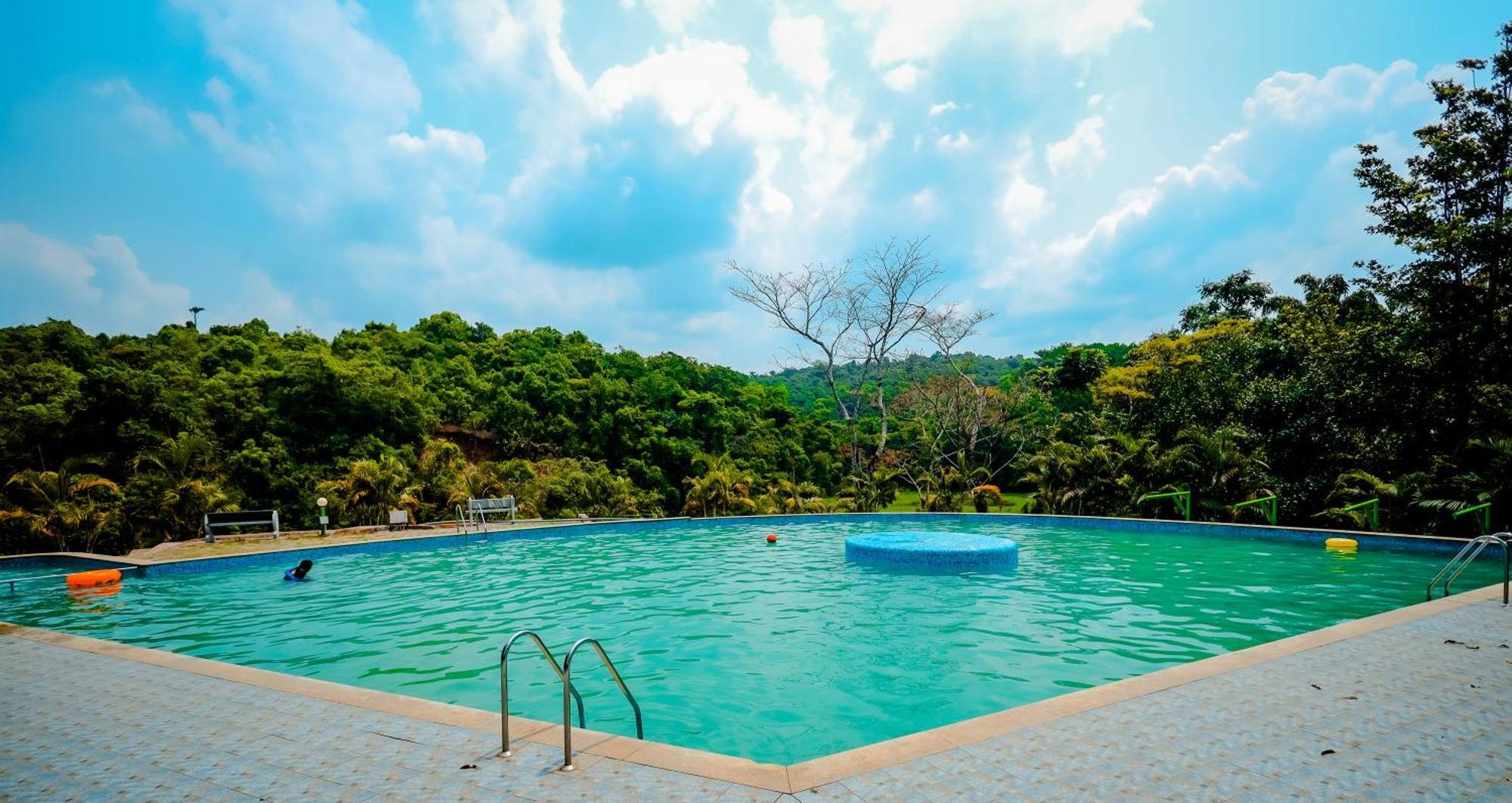 Mookanana Jungle Resort And Spa Хассан Экстерьер фото